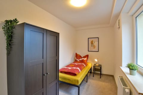 Bed, Bedroom, wardrobe
