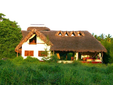 Property building, Natural landscape, Garden