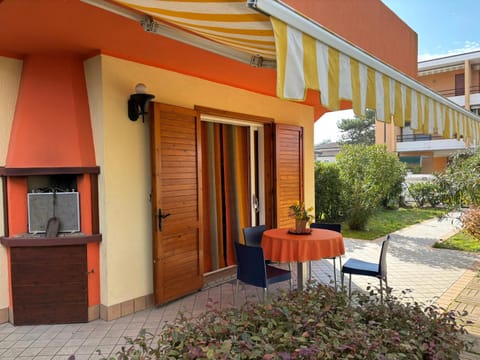Property building, Patio, Garden, Garden view