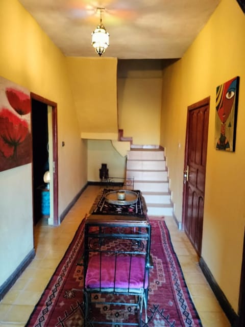 Living room, Seating area, Mountain view