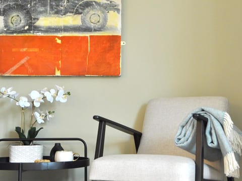 Living room, Decorative detail, Seating area