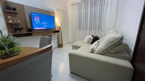 Communal lounge/ TV room, TV and multimedia, Living room, Seating area, Evening entertainment