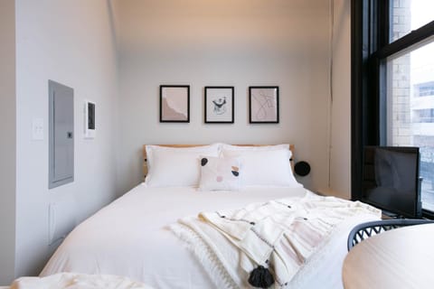 Downtown Spokane Studio Walkable & Secure Stay Apartment in Spokane