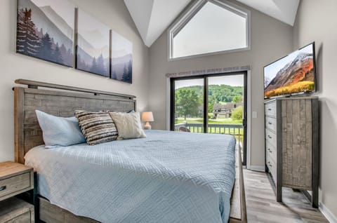 Family townhouse with Fireplace House in Ellicottville