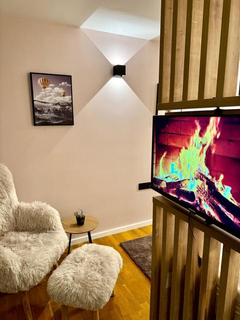 TV and multimedia, Seating area