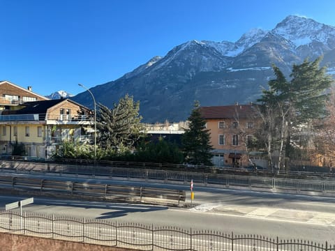 Alvina's House Apartment in Aosta