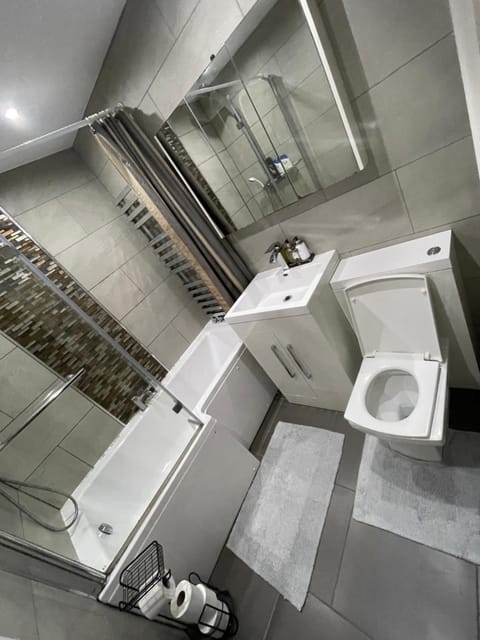 The Crib 1 Vacation rental in Stretford