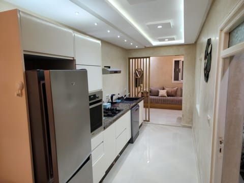 Kitchen or kitchenette, Kitchen or kitchenette
