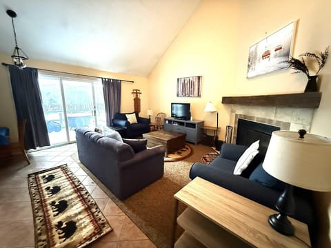 2 BR Condo Mountain Views At Jiminy Peak- Sleeps 7 House in Lanesborough