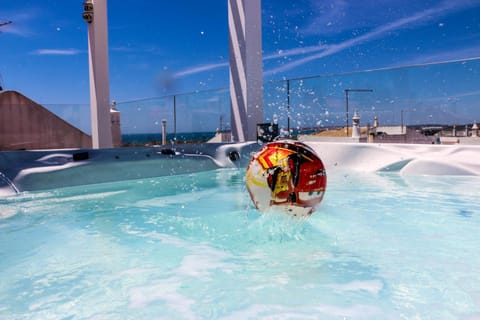 Hot Tub, Hot Tub, Balcony/Terrace, Spa and wellness centre/facilities, children