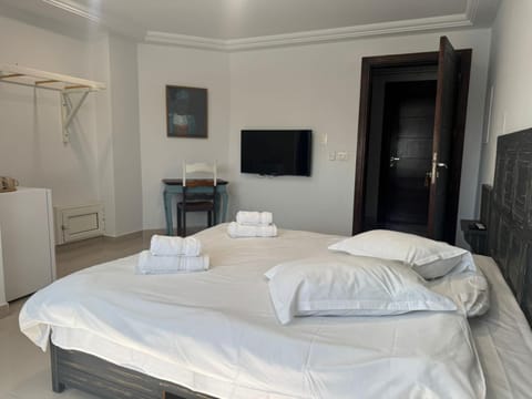 TV and multimedia, Photo of the whole room