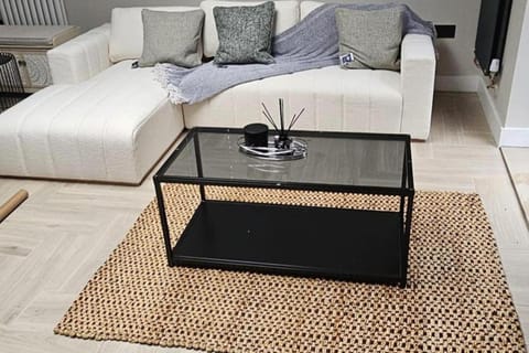 Chester - 4 Bed House Free parking House in Chester