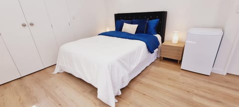 Bed, Bedroom, wardrobe