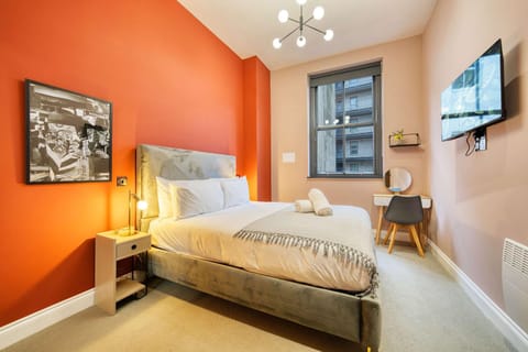 TV and multimedia, Photo of the whole room, Bedroom