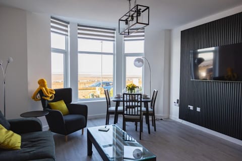 TV and multimedia, Living room, Seating area, Dining area, Sea view, acessibility