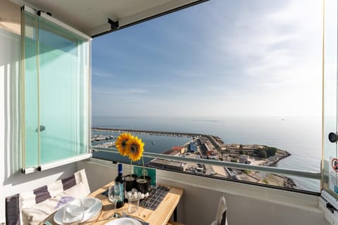 Day, View (from property/room), Balcony/Terrace, Dining area, Sea view
