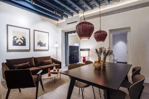 Living room, Dining area