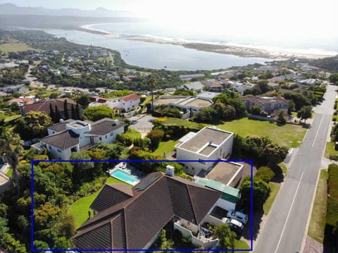 Secret Garden Villa - 3BD with Pool & Ocean Peek Villa in Plettenberg Bay