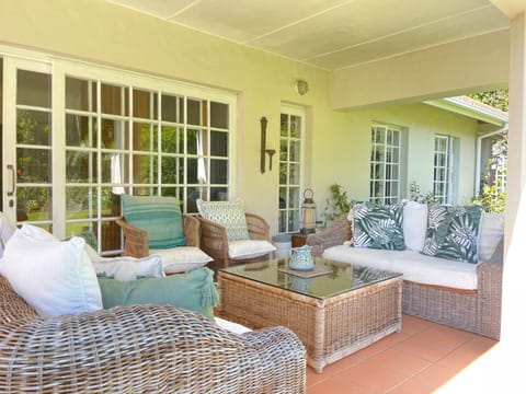 Secret Garden Villa - 3BD with Pool & Ocean Peek Villa in Plettenberg Bay