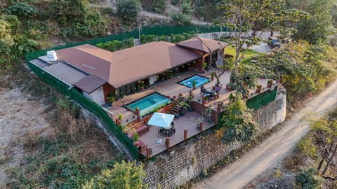 Property building, Pool view, Swimming pool