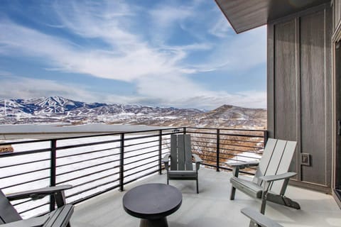 Luxury Lakeview Retreat A Jordanelle Gem in Hideout, Utah House in Hideout