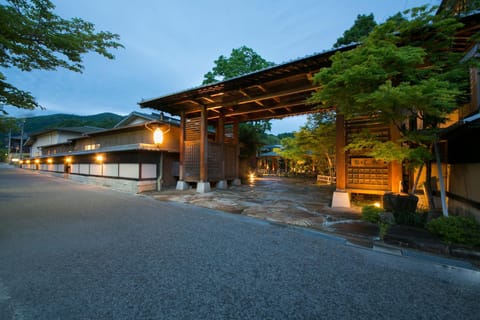 Property building, Facade/entrance
