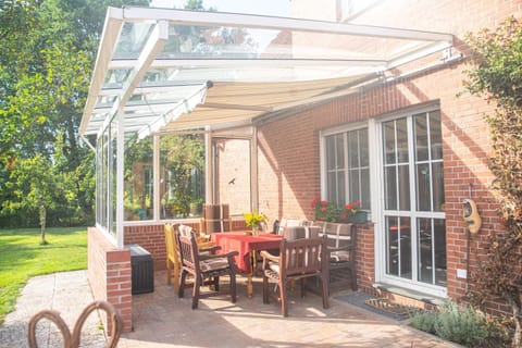 Spring, Garden, Dining area