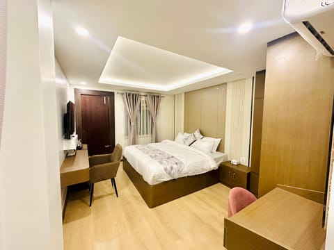 Bed, TV and multimedia, Photo of the whole room