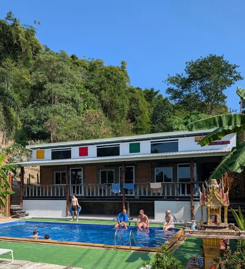 Swimming pool