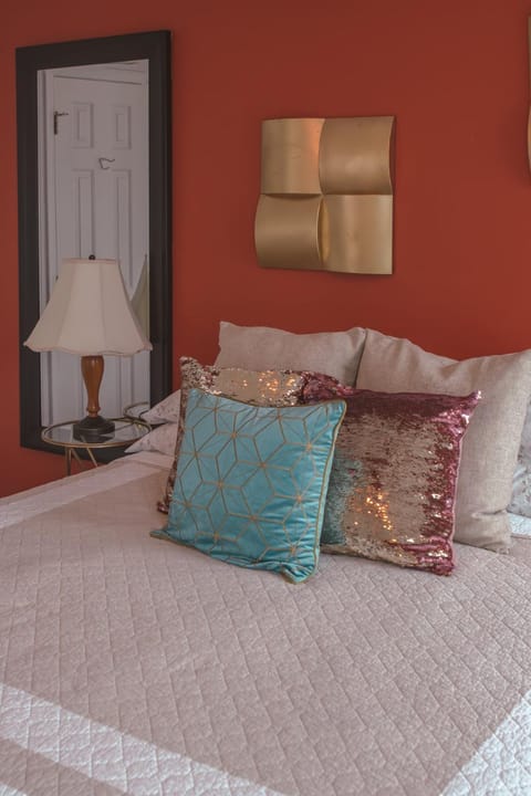 Vacation Home in Morrow, Georgia - Casa Bustamante Villa in Georgia