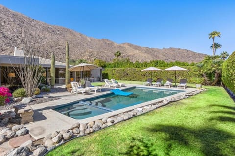 Martini Modern by ACME House Company House in Palm Springs