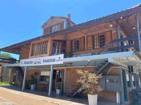 Property building, Day
