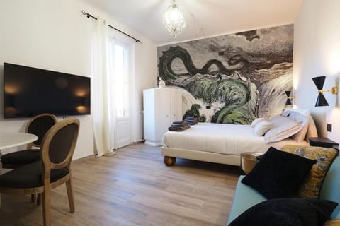 Communal lounge/ TV room, Bed, Living room, Photo of the whole room, Evening entertainment, Bedroom