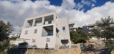 Mimoza House in Šibenik-Knin County, Croatia