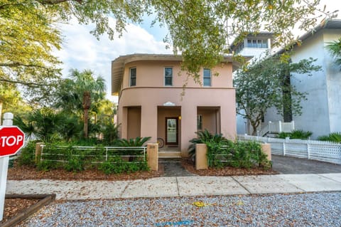 Grand Tortuga Crush House in Carillon Beach