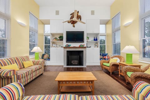 Grand Tortuga Crush House in Carillon Beach