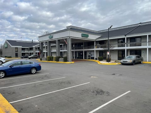 Property building, Parking
