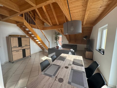 Living room, Dining area