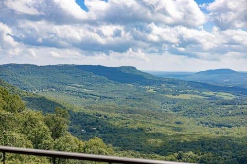 Canyon View Treehouse- Relaxing Getaway in Jasper with an Amazing View House in Buffalo River