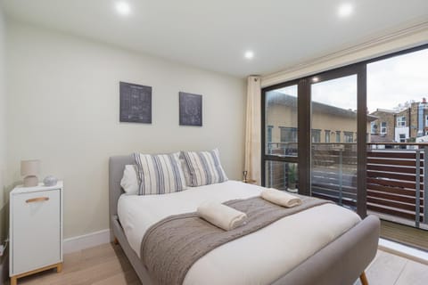 Bed, View (from property/room), Balcony/Terrace, Photo of the whole room, Bedroom