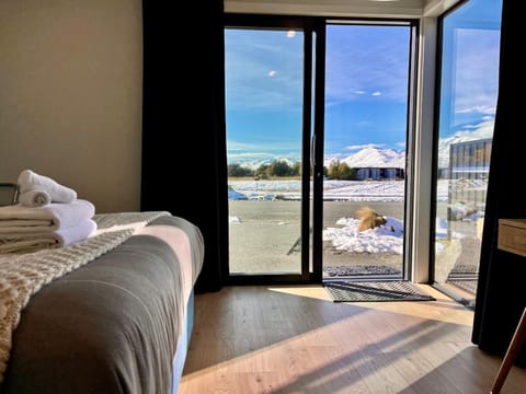 Neighbourhood, Winter, View (from property/room), Bedroom, Mountain view