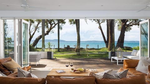 Patio, Day, Natural landscape, Garden, View (from property/room), Balcony/Terrace, Living room, Seating area, Dining area, Garden view, Sea view