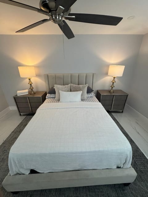 5 Bedroom Home Location & Charm House in Miami