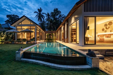 Property building, Night, View (from property/room), Pool view, Swimming pool, internet, sunbed