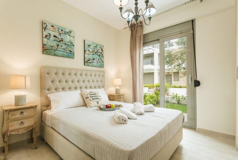 Bed, View (from property/room), Balcony/Terrace, Photo of the whole room, Bedroom