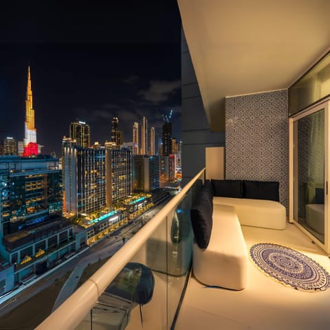 Property building, View (from property/room), City view