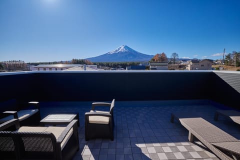 Day, Natural landscape, View (from property/room), Balcony/Terrace, Mountain view
