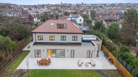 Property building, Day, Neighbourhood, Bird's eye view, City view, Street view, Location