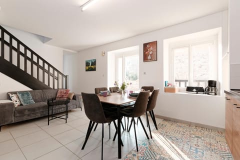 Living room, Dining area