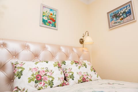 Bed, Decorative detail, Bedroom